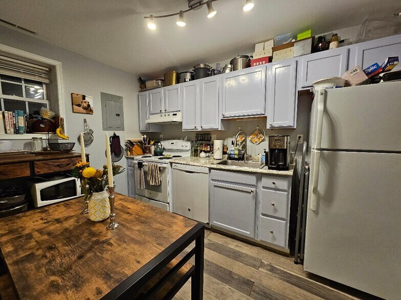 Building Photo - 1843 Lamont St NW