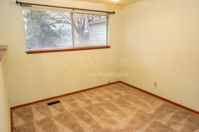 Building Photo - 6232 S Wapato St