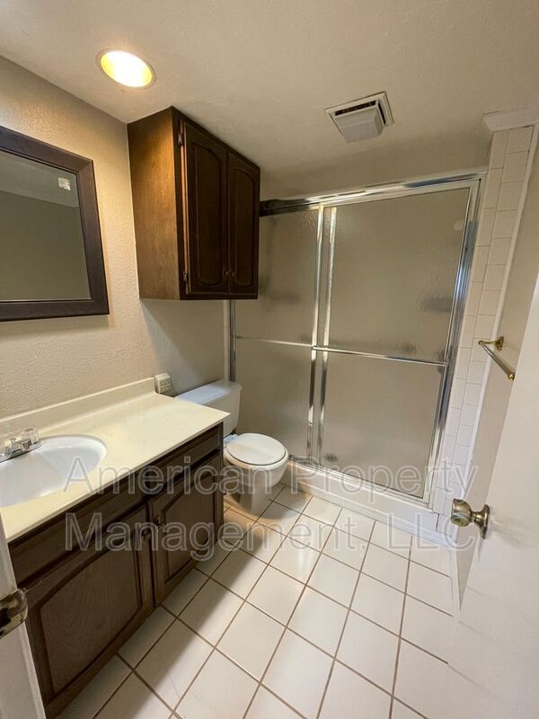 Building Photo - 2911 East 78th St S