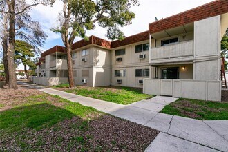 Building Photo - 5404 S Swenson St