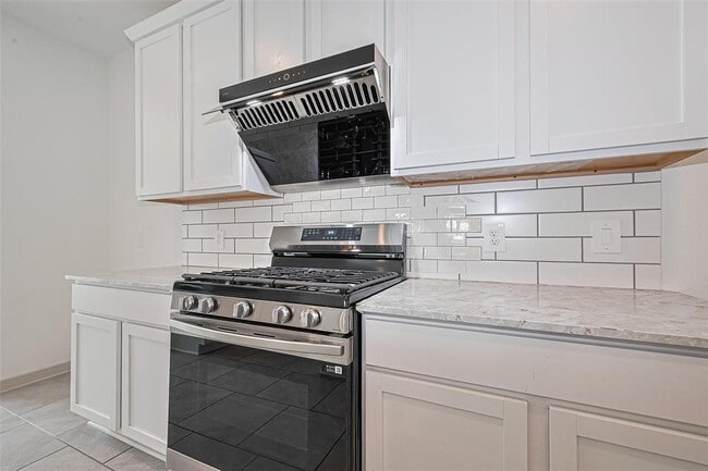 Building Photo - 29518 Paytons Park Ct