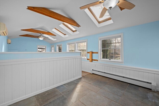 Building Photo - Beautiful 4 Bedroom 3.5 Bathroom Home On Quiet Tree-Lined Street In Millwood.