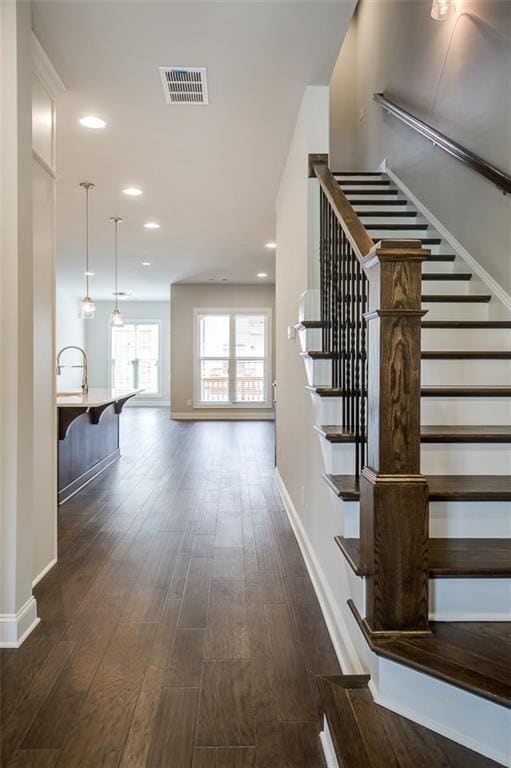 Building Photo - 4308 Parkside Pl
