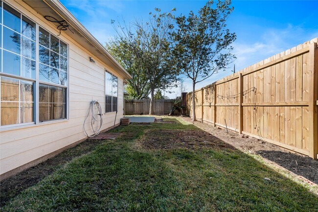 Building Photo - 1602 Winston Homestead Dr