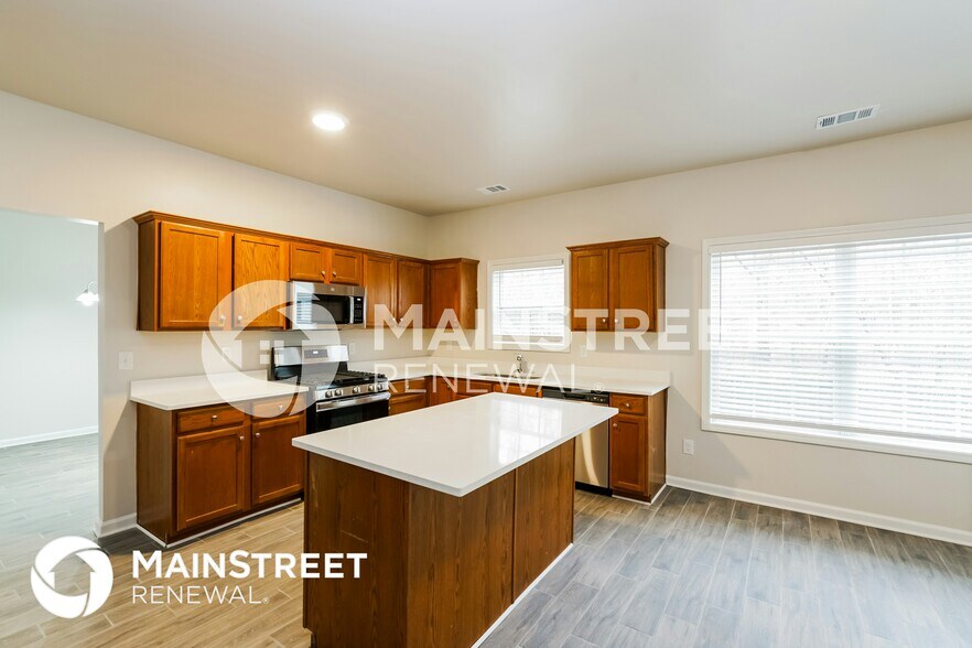 Building Photo - 3111 Leatherleaf Tr