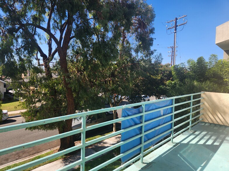 Building Photo - 1208 Roswell Ave