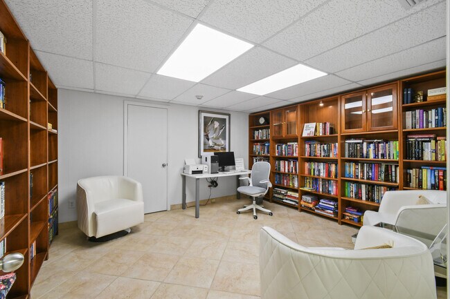 Building Photo - 2780 S Ocean Blvd