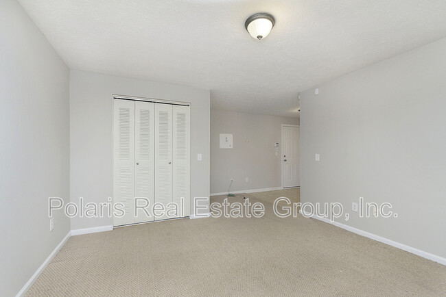 Building Photo - 8333 Clayhurst Dr