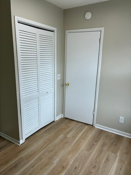 Building Photo - 41 White St