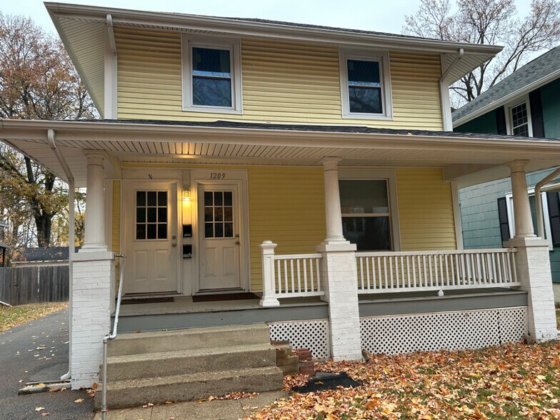 Primary Photo - 1209 W Governor St