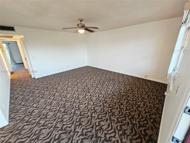 Building Photo - 13250 SW 7th Ct
