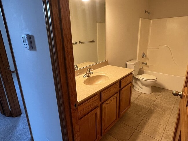 Building Photo - Beautiful Home in Republic! Wont Last!