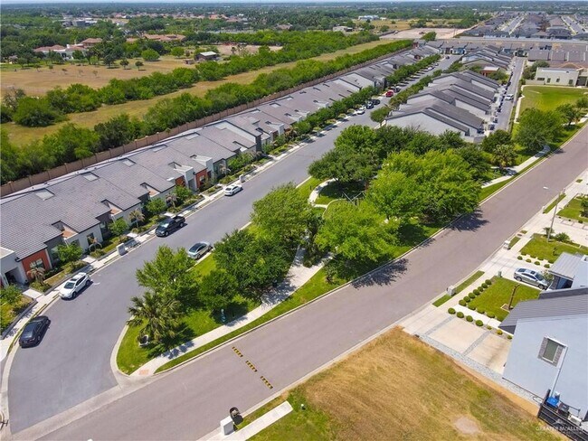 Building Photo - 1441 Ozark Ave