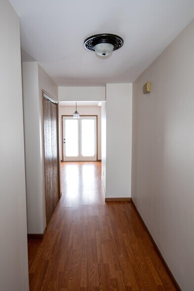 Building Photo - 116 Pierre Pl