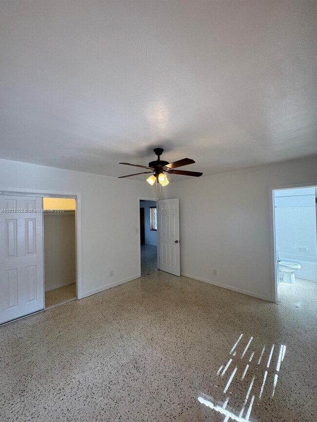 Building Photo - 1818 Middle River Dr