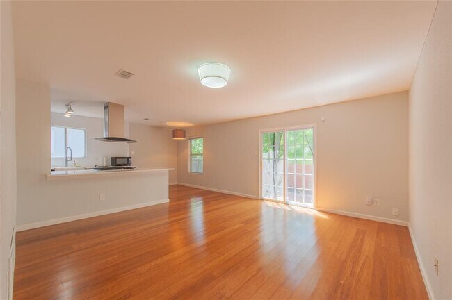 Building Photo - 7808 Clydesdale Dr