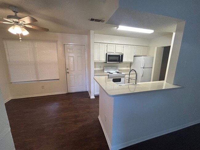 Building Photo - 8812 Schick Rd