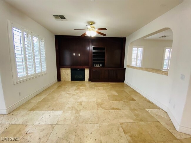 Building Photo - 373 Blue Tee Ct