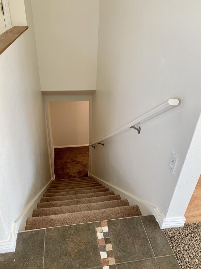 Building Photo - 3895 Kitt Dr