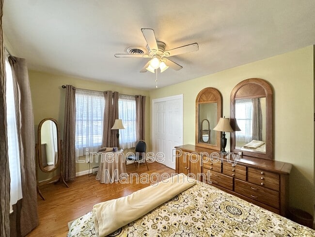 Building Photo - 316 Tudor Pl