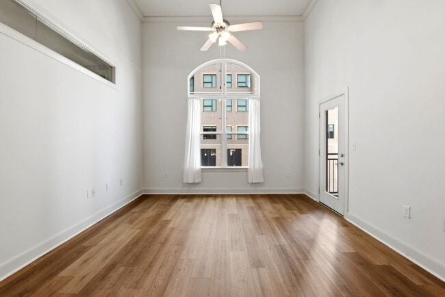 Building Photo - 1010 Rosine St