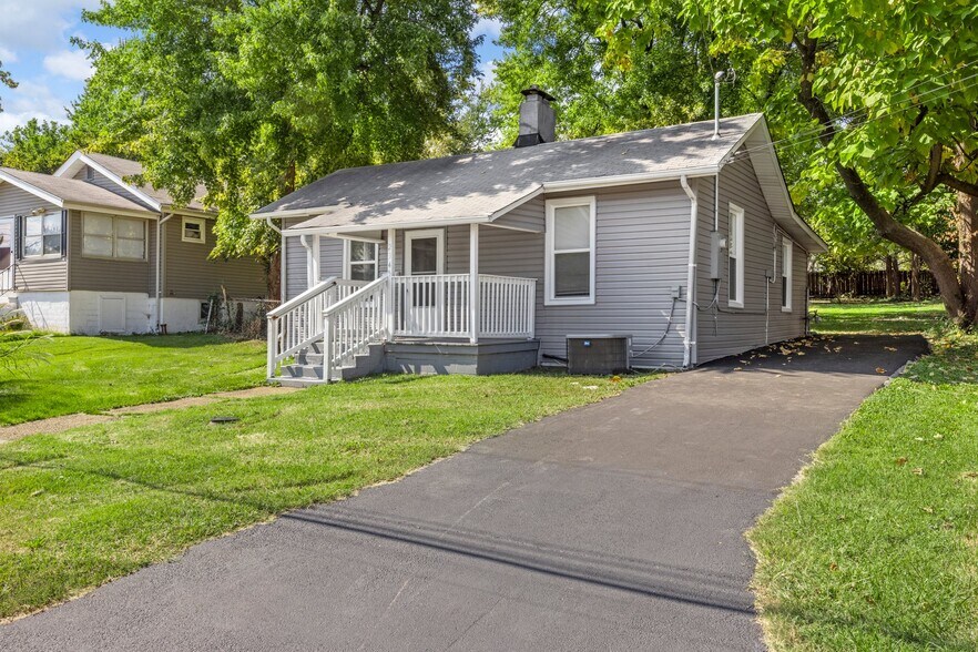 Building Photo - 2345 Gaebler Ave