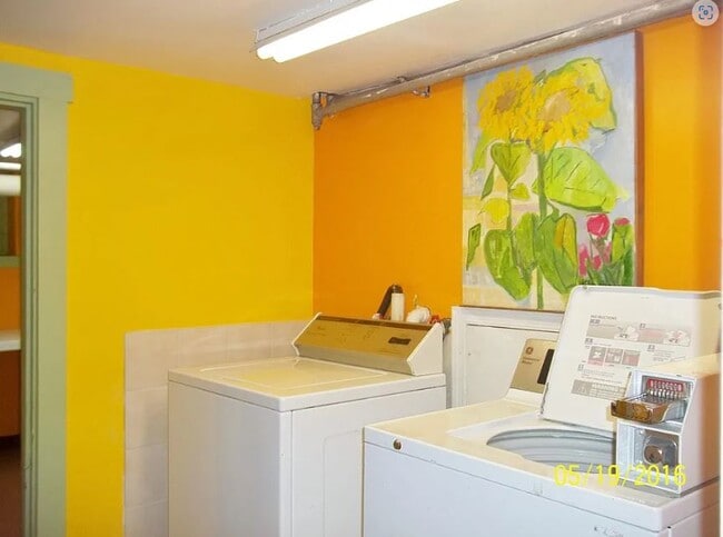Laundry Room - 5008 Penn St