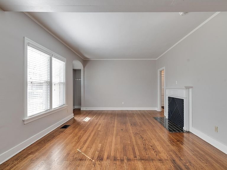 Building Photo - 1800 Mignon Ave