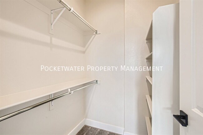 Building Photo - 1353 Baker St