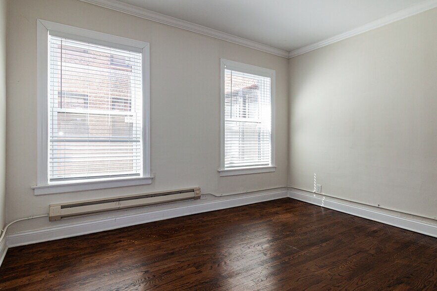 Building Photo - 1124 Maple Ave