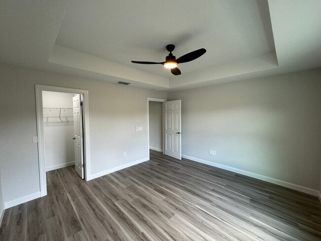 Building Photo - Beautiful 3BR/2BA/2 Car Garage Home!  NO APPLICATION FEE!