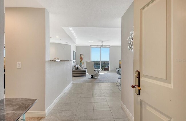 Building Photo - 800 N Tamiami Trl