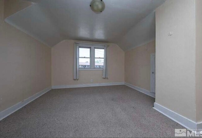 Building Photo - 308 College Ct