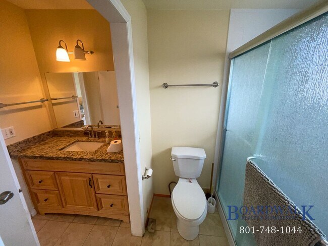 Building Photo - 2827 E Bridgewater Dr