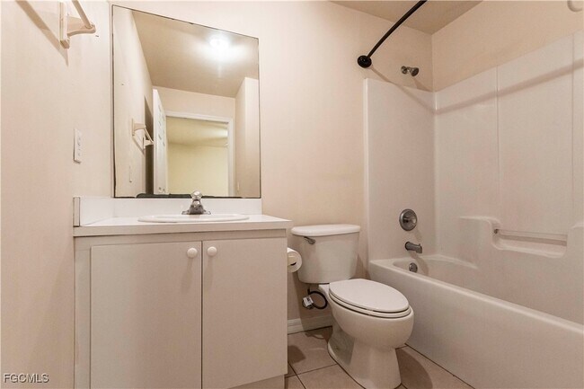 Building Photo - 1321 SE 8th Ave