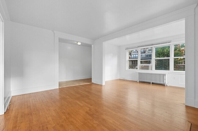 Building Photo - 6603-6603 Woodwell St