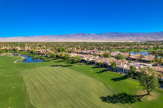 Building Photo - 293 Desert Holly Dr