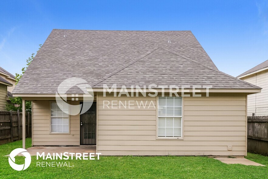 Building Photo - 4674 Royal View Dr