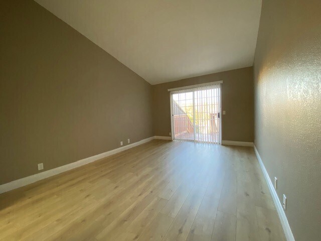 Building Photo - Beautiful Remodeled 3 Bedroom 2 Bathroom