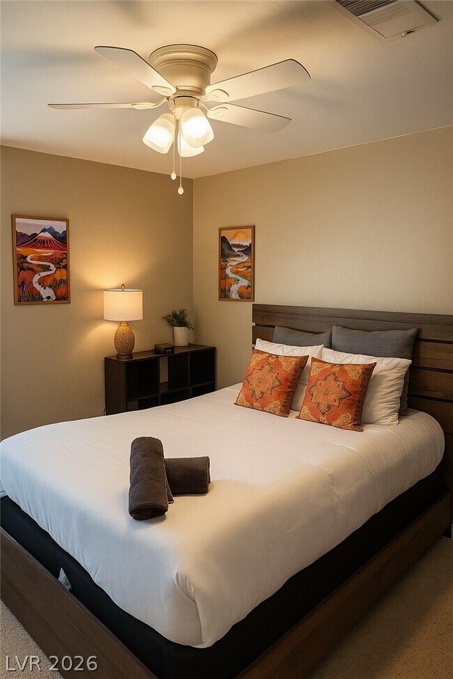 Building Photo - 1918 Pintura Cir