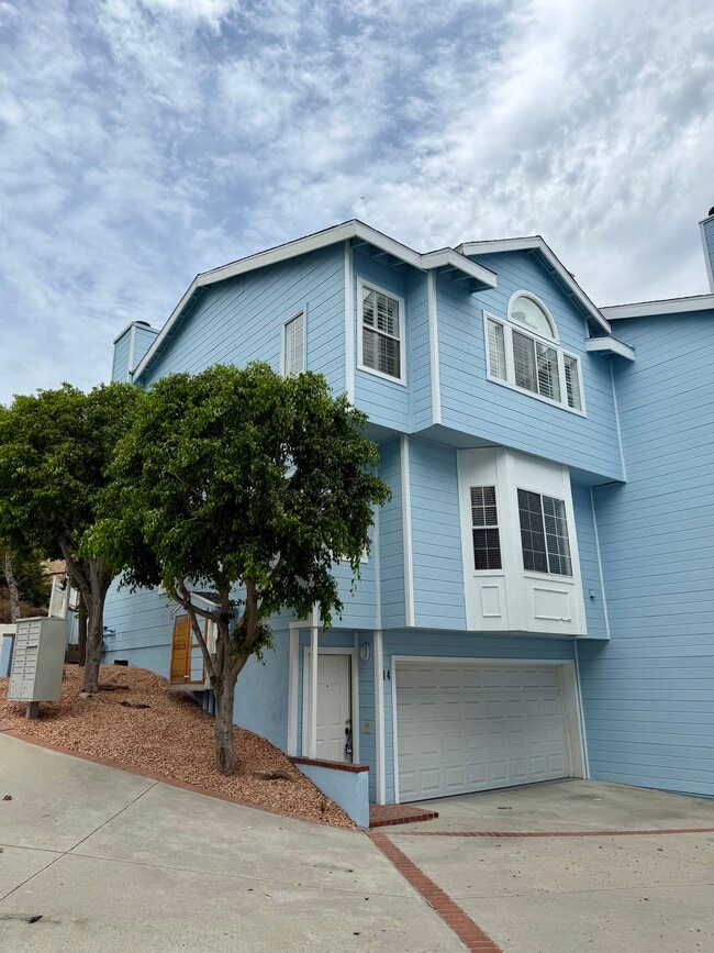 Building Photo - 2350 Foothill Blvd