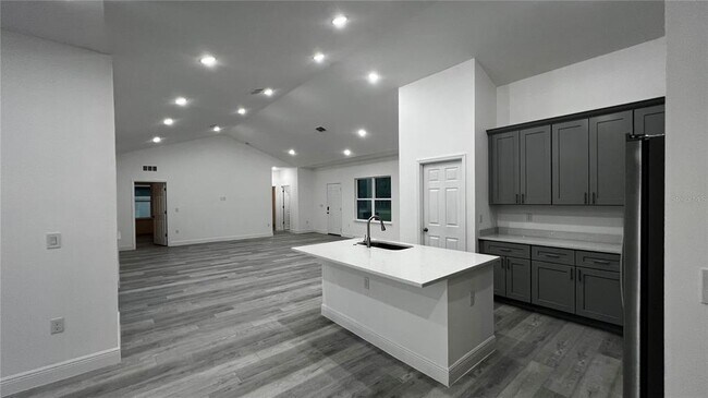 Building Photo - 14927 SW 63rd Ct
