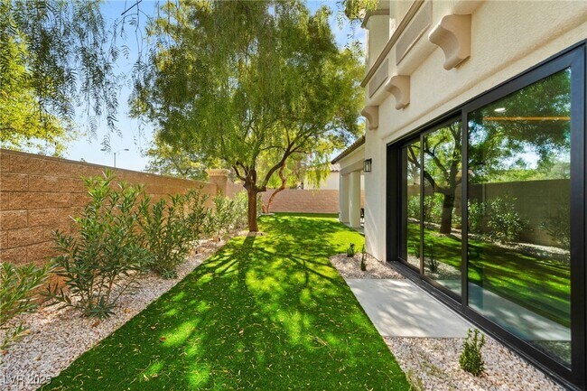 Building Photo - 12024 Whitehills St