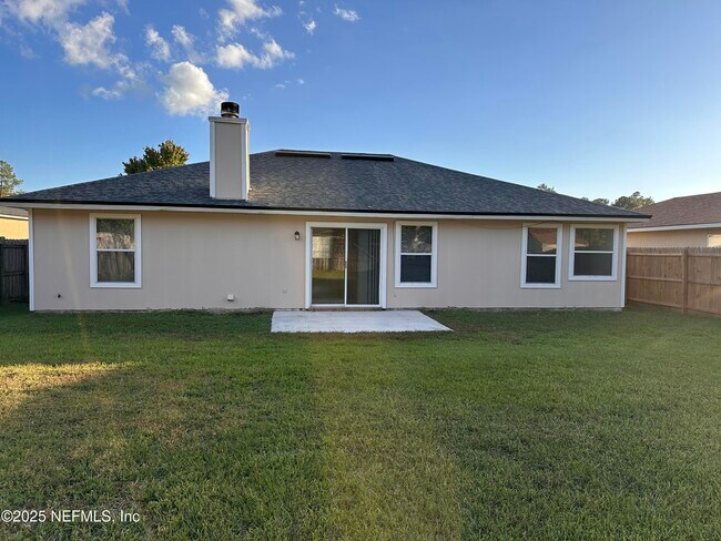 Building Photo - 3860 Hideaway Lane