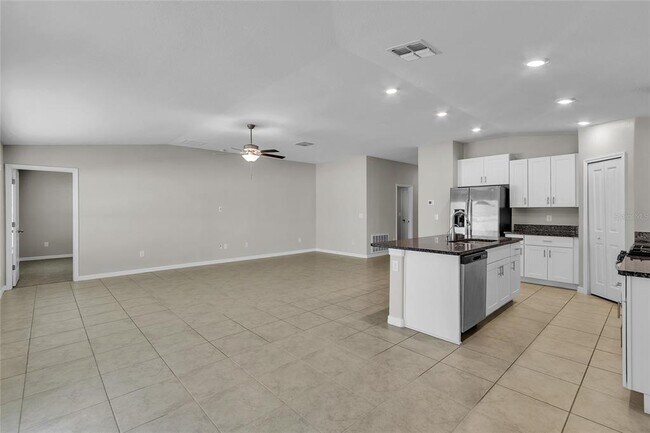 Building Photo - 10357 Scarlet Skimmer Dr