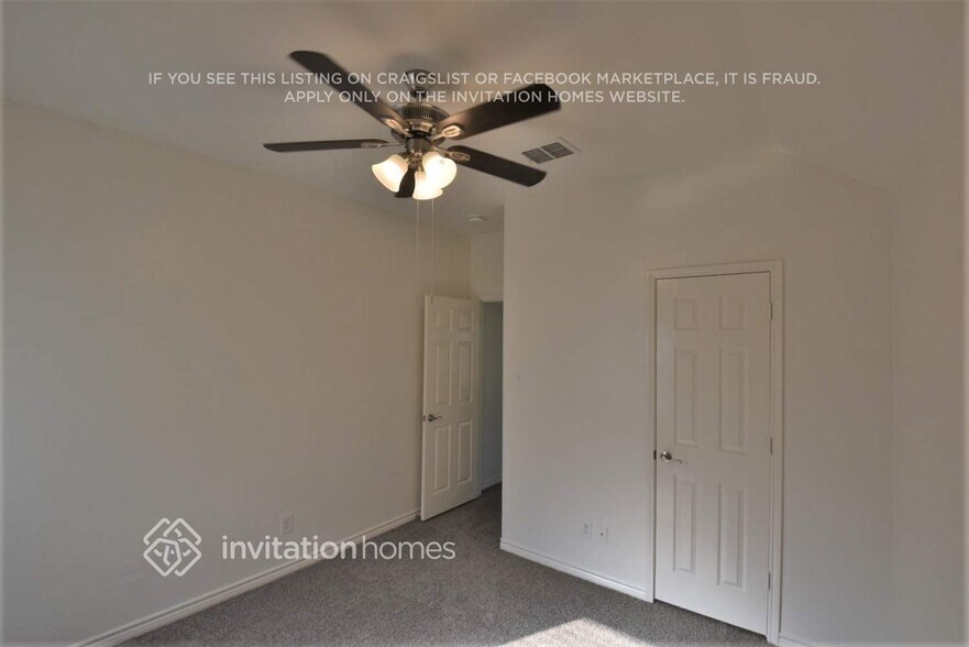 Building Photo - 15676 Sweetpine Ln