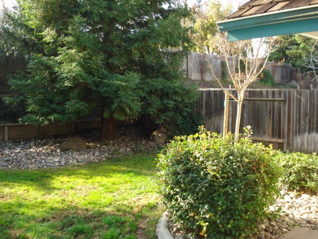 Building Photo - SINGLE STORY 3 BEDROOM, 2 BATH, & 2 CAR IN ROSEVILLE!