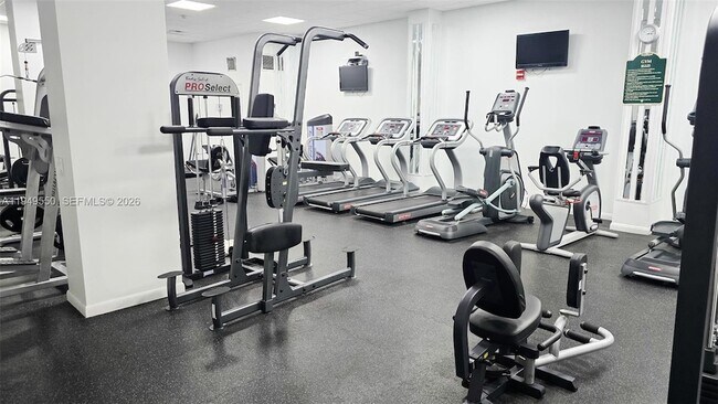 Building Photo - 250 174th St