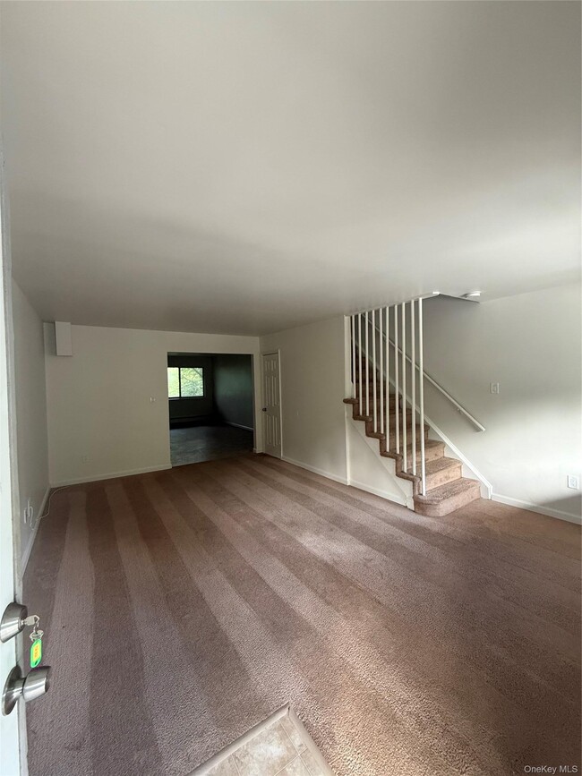 Building Photo - 81 Shaker Heights Rd