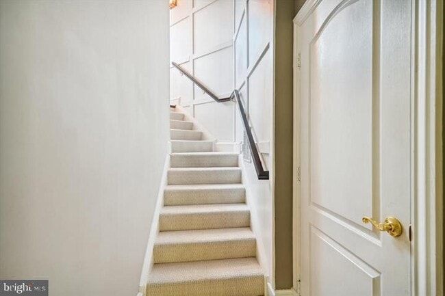 Building Photo - 20366 Fallsway Terrace
